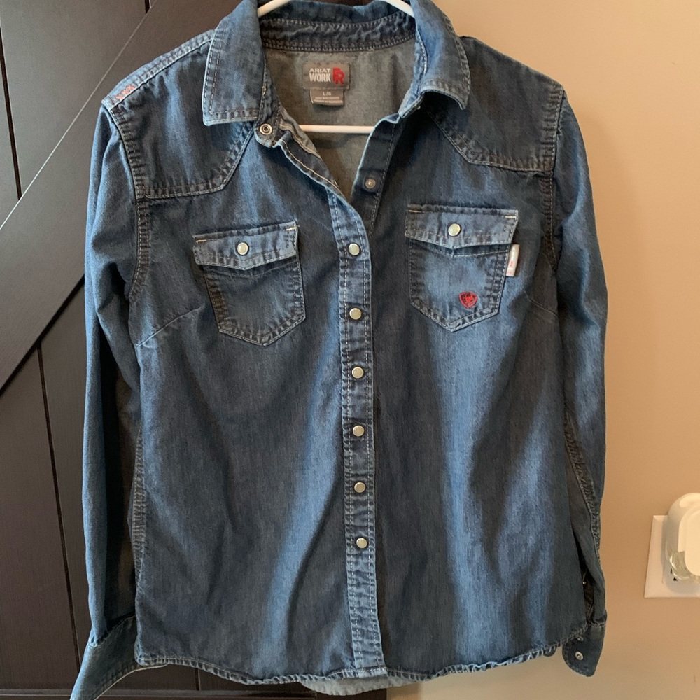Ariat FR pearl snap size large